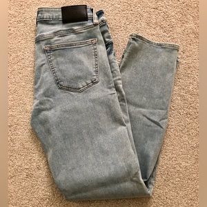 Men’s EXPRESS Straight Leg Jean